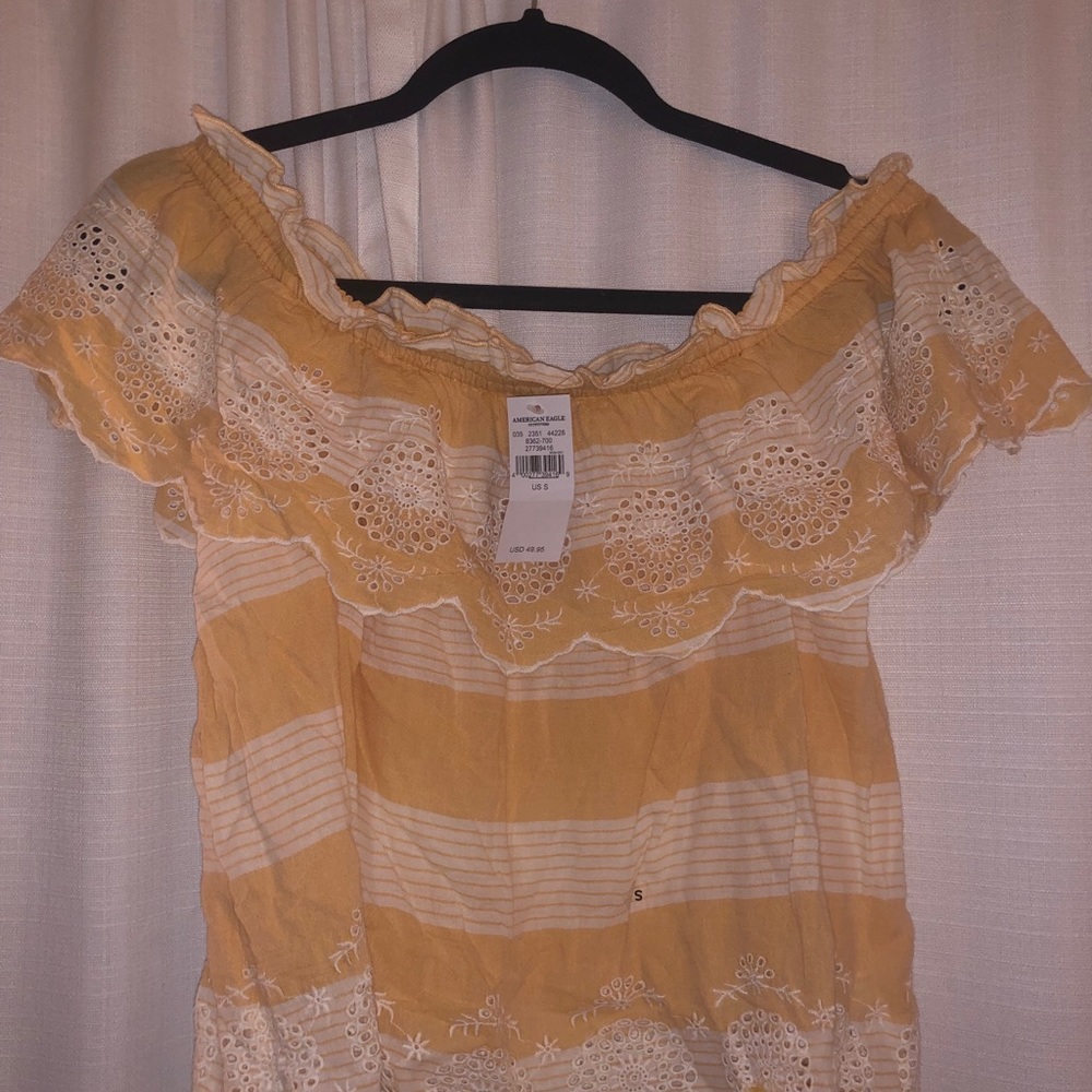 American Eagle top
